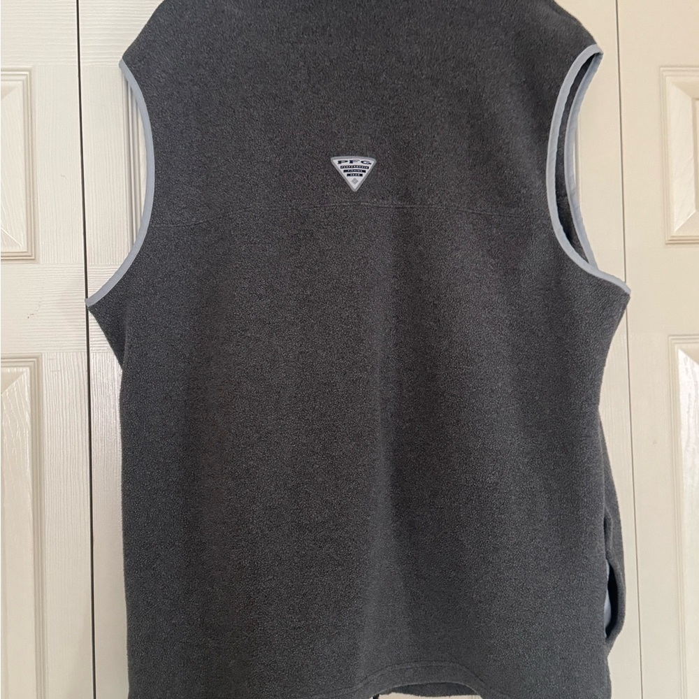 Columbia Charcoal Fleece Vest - Picture 6 of 7